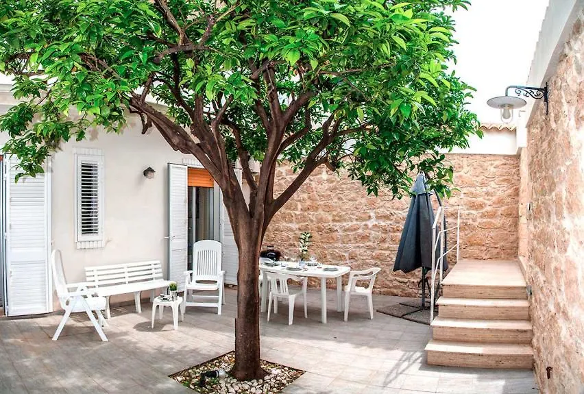 Appartamento DELPOSTO Marina di Ragusa  Italia